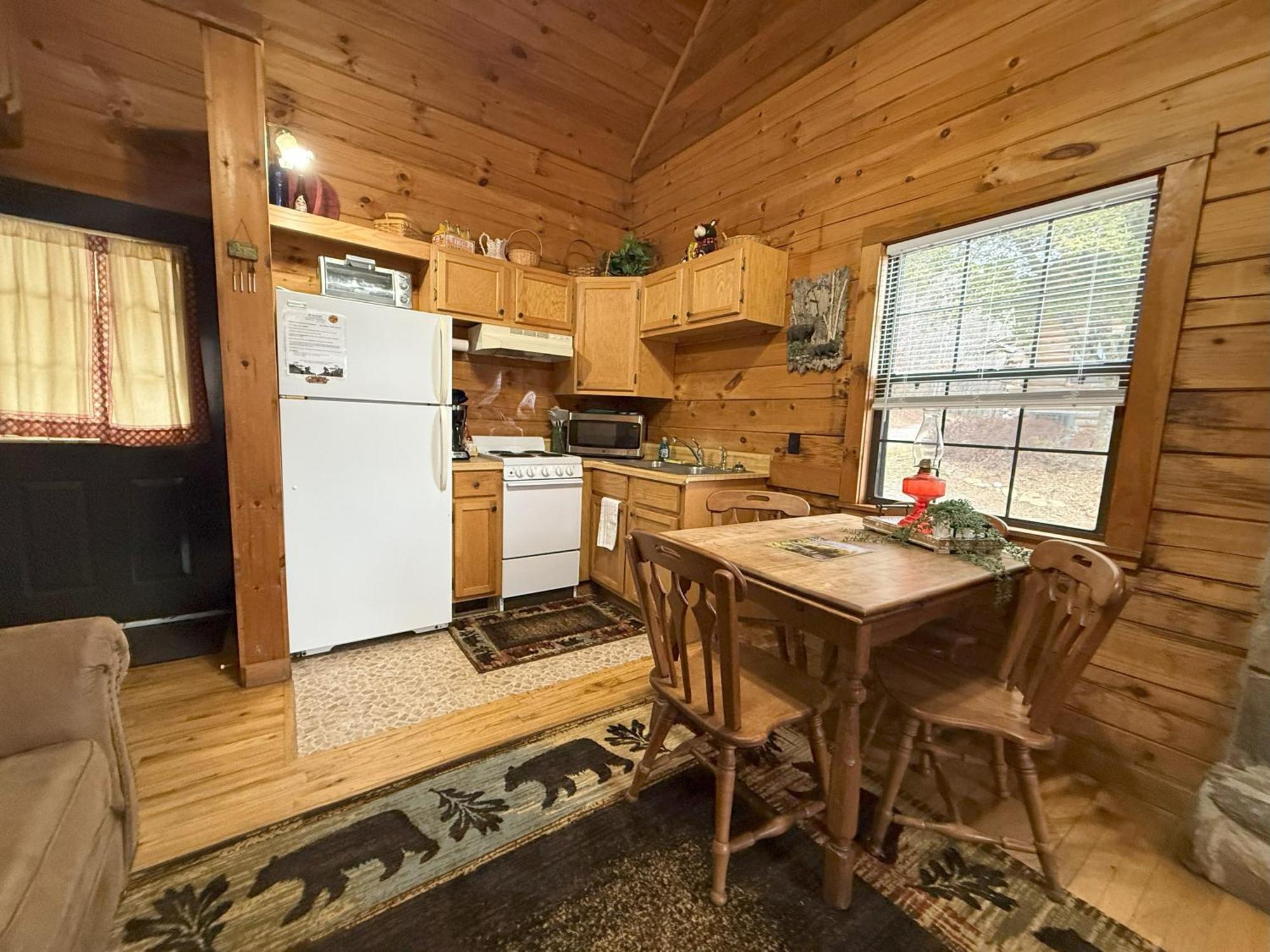 Cozy Bear Cabin-Stunning Mountain View, Dogs Welcome With Pet Rate Maggie Valley Exterior photo